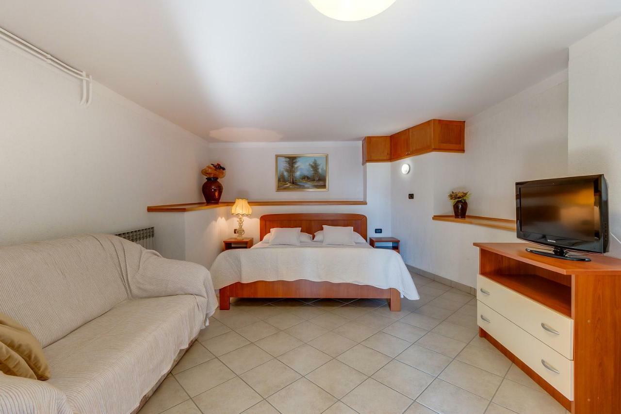 Apartmani Muzic Orlec Esterno foto